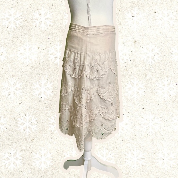 BCBGMaxAzria Soft Beige Lightweight Cotton Tiered Eyelet A-Line Mini Skirt Sz 2 - Picture 11 of 12